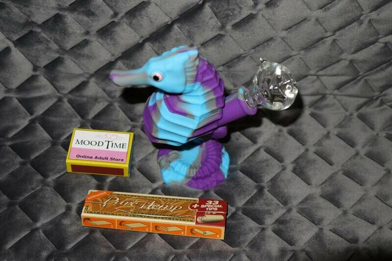 Silicone Seahorse Water Bubbler Weed Blunt Holder - Image 9